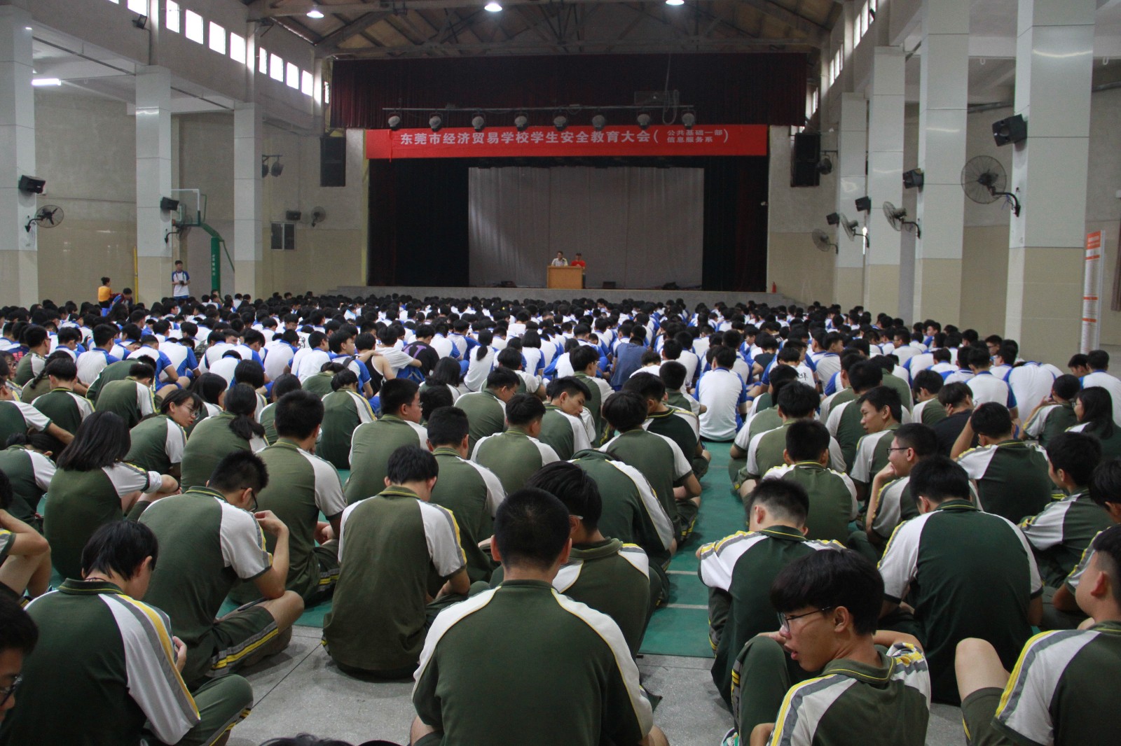 IMG_9736(1).jpg IMG_9736(1).jpg