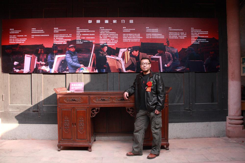 首届义卖展现场(3).jpg