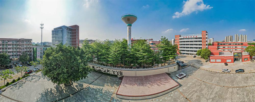 小广场全景.jpg