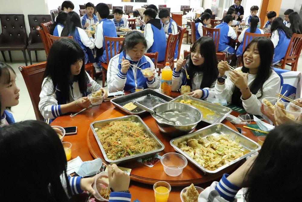 聚餐.jpg
